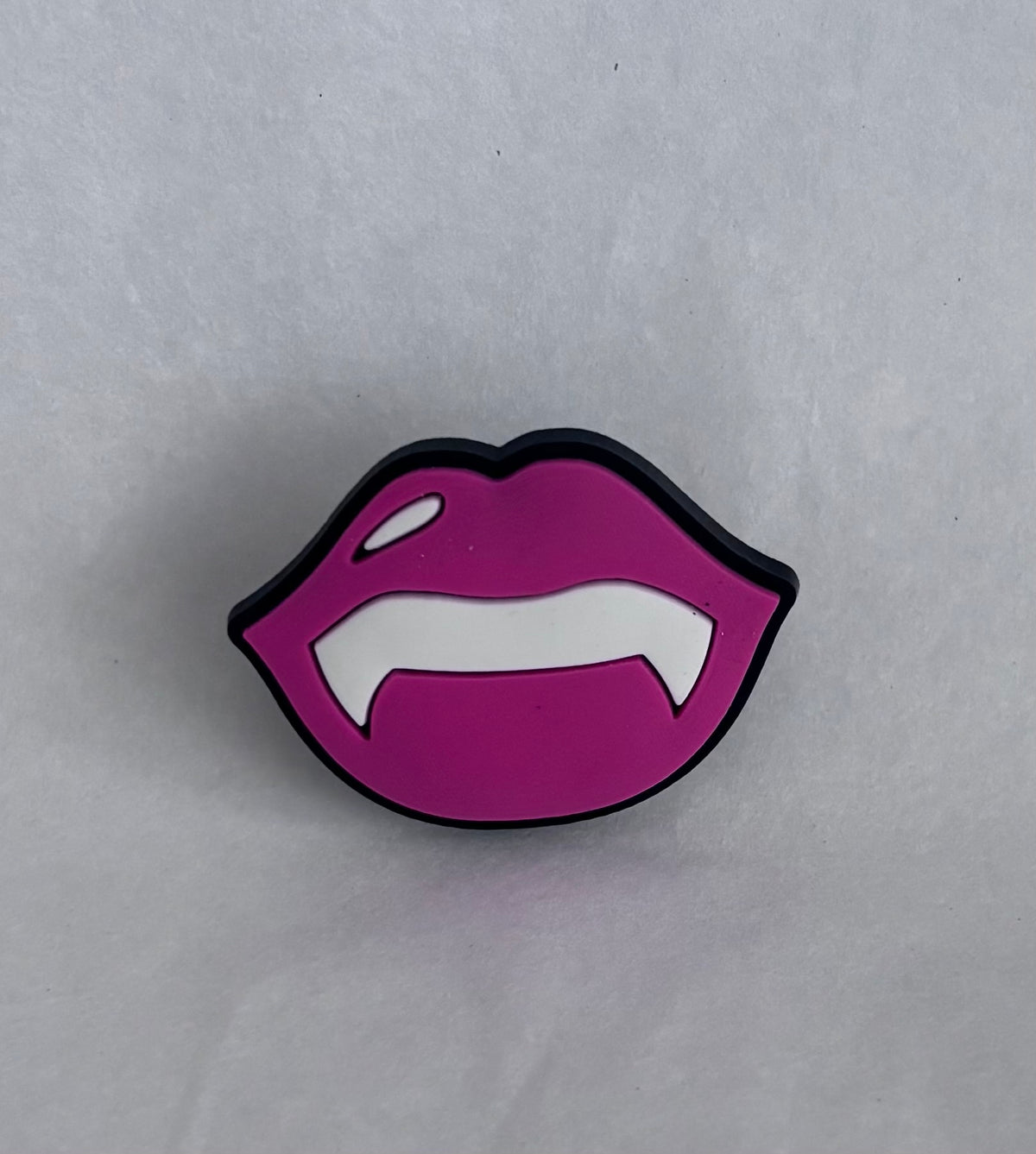 Fang Lips shoe charm