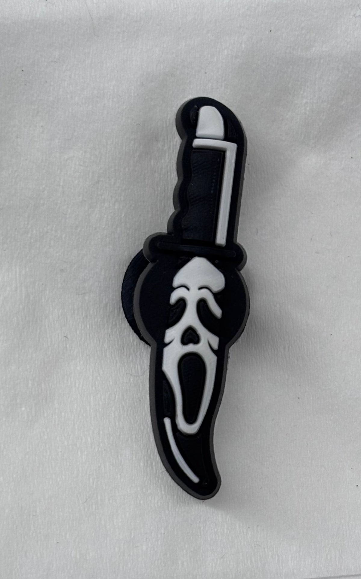 Halloween scream dagger